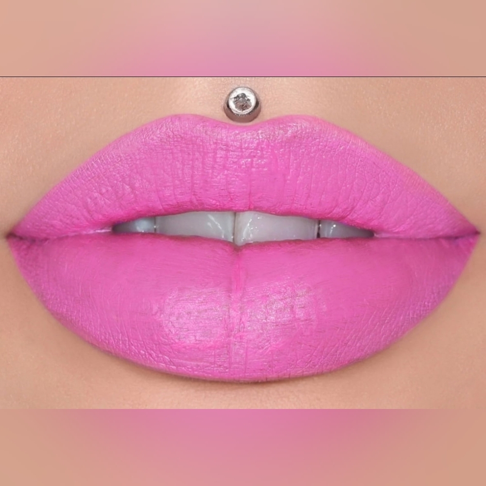 PINK MESSIAH Jeffree Star Velvet Trap
